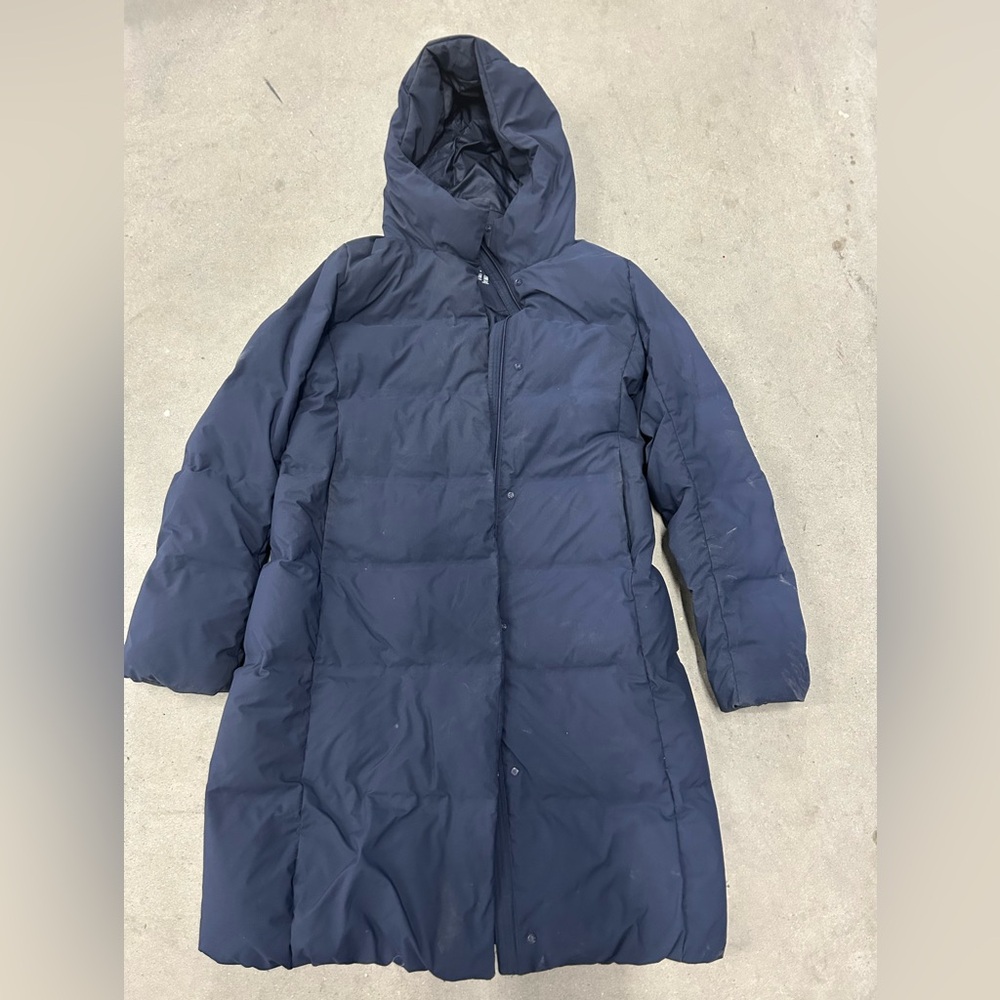 Uniqlo Women's Navy Hooded Puffer Coat